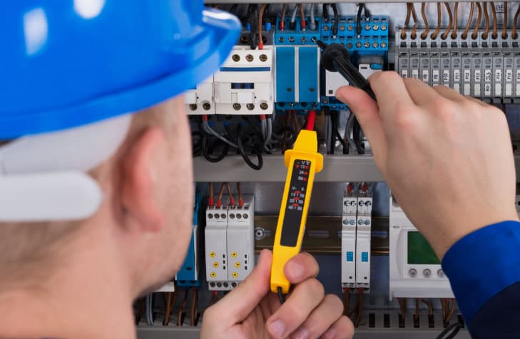 شركة فحص أعطال الكهرباء بالرياض 