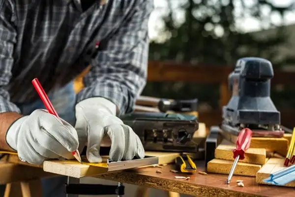 نجار بالرياض 